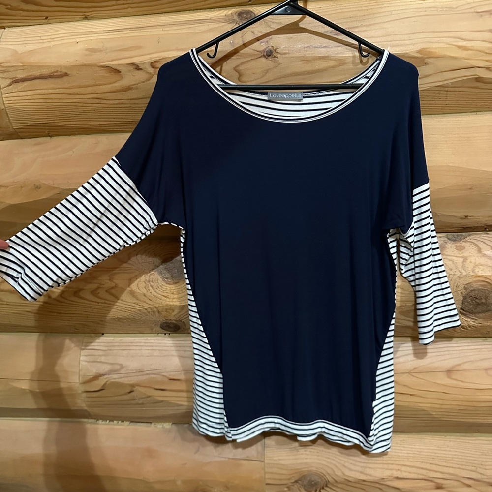 Navy/Striped 3/4 sleeve blouse